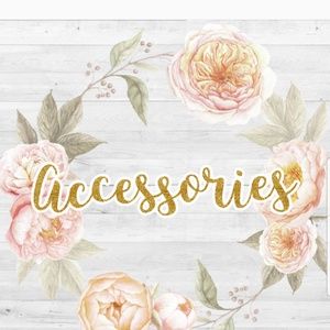 Must haves to complete your outfit! 梨